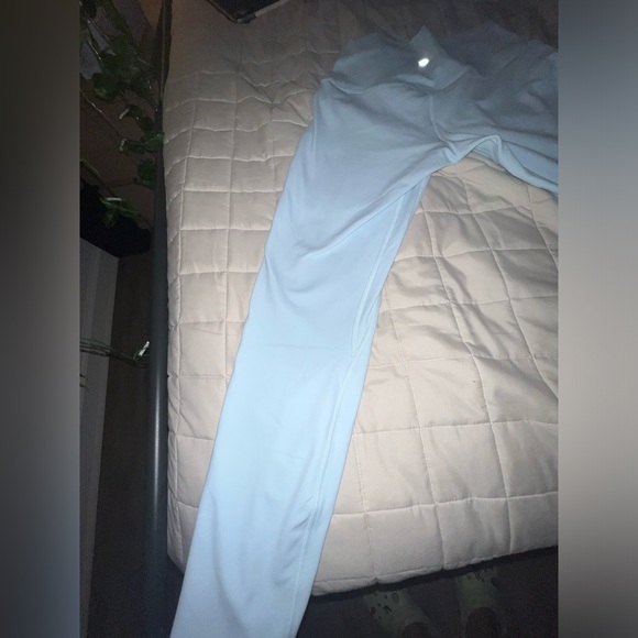 Lululemon - Picture 2 of 5